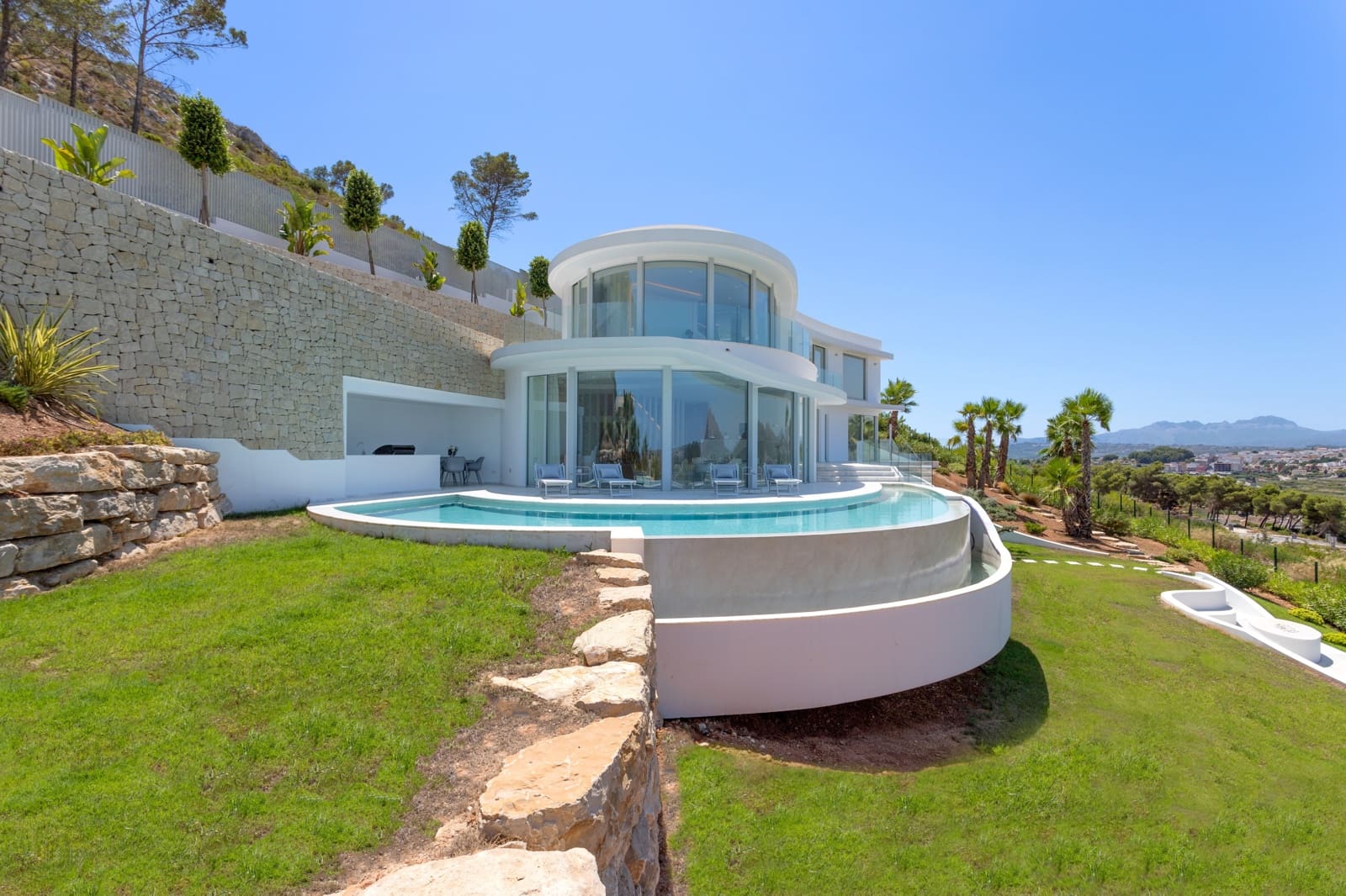 4 bedroom Villa for sale in Javea / Xabia with pool - € 2,950,000 (Ref: 9452716)
