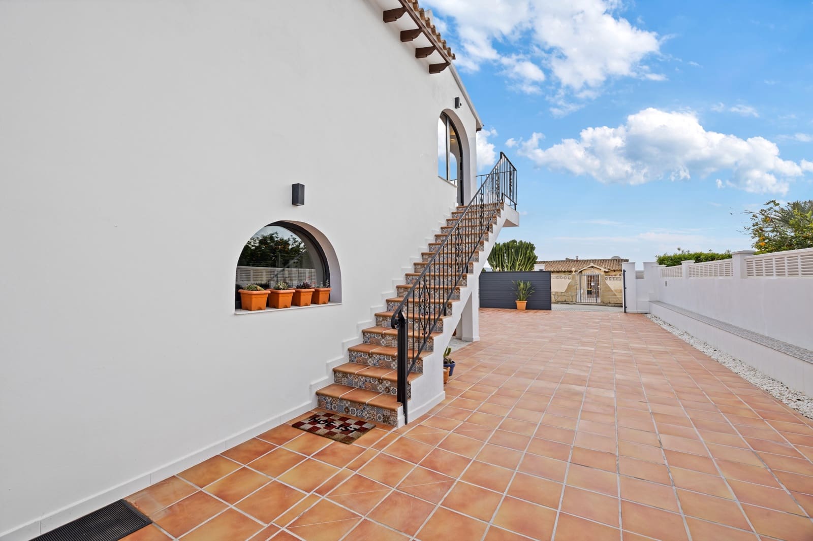 4 bedroom Villa for sale in Moraira - € 795,000 (Ref: 9457856)