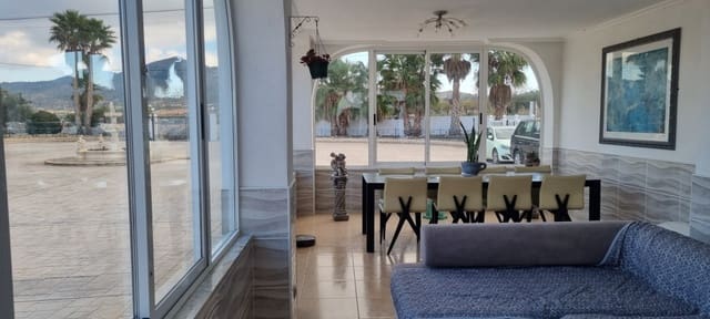 Chalet de 6 habitaciones en Hondón de los Frailes en venta con piscina garaje - 595.000 € (Ref: 9462113)