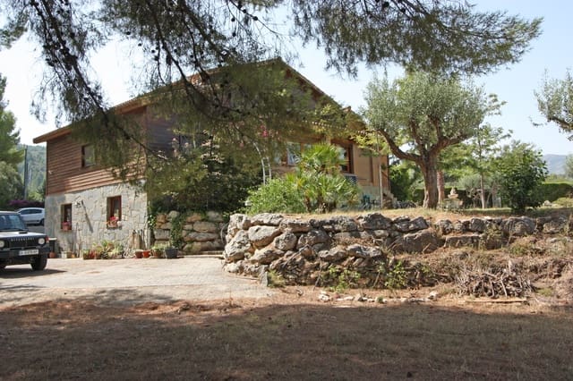 Chalet de 3 habitaciones en Orba en venta con piscina garaje - 899.000 € (Ref: 9473478)