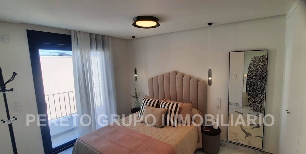 Chalet de 3 habitaciones en Dénia en venta con piscina - 675.000 € (Ref: 9473490)