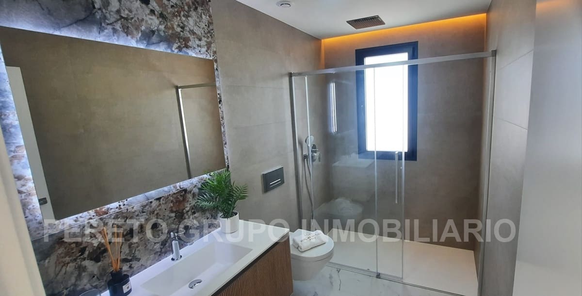 Chalet de 3 habitaciones en Dénia en venta con piscina - 675.000 € (Ref: 9473490)