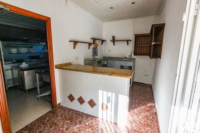 4 soveværelse Erhverv til salg i Orba - € 575.000 (Ref: 9473498)