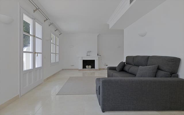 3 chambre Maison de Ville à vendre à Benahavís pueblo, Benahavís - 550 000 € (Ref: 9474055)