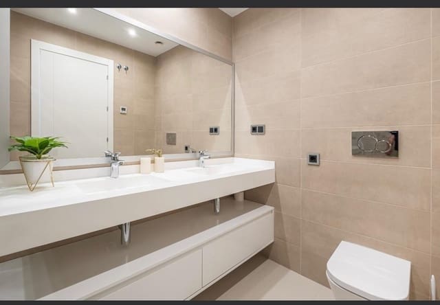 2 chambre Appartement à vendre à Playa Poniente, Benidorm - 600 000 € (Ref: 9475552)