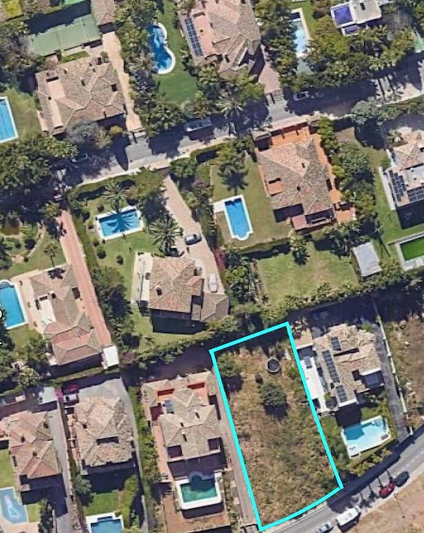 5 bedroom Villa for sale in Marbella with pool garage - € 3,200,000 (Ref: 9478921)