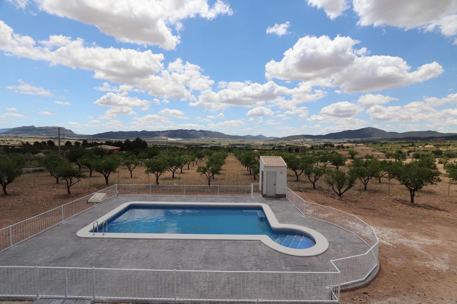 4 bedroom Villa for sale in Pinoso with pool - € 547,000 (Ref: 9497214)