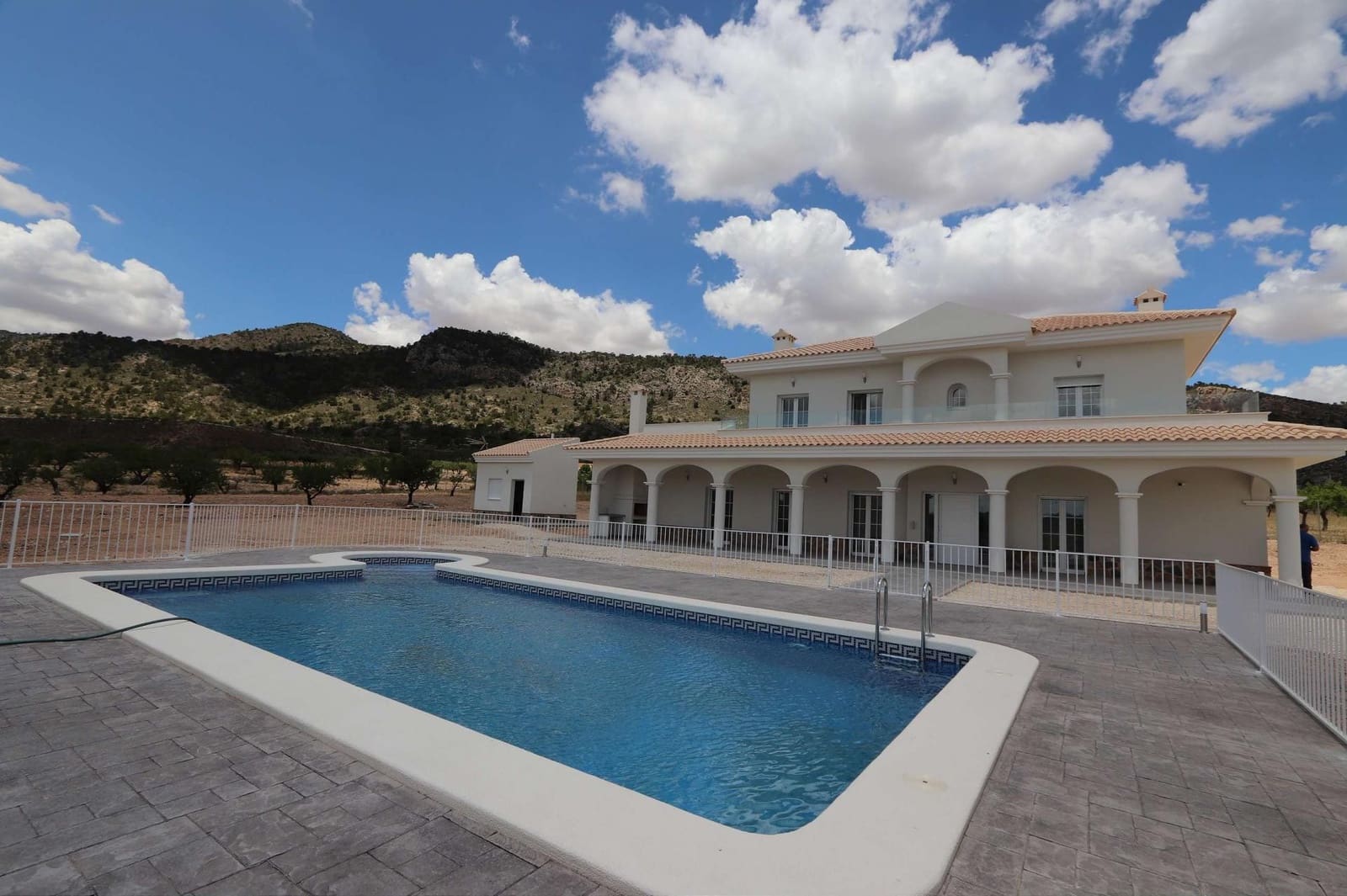 4 bedroom Villa for sale in Pinoso with pool - € 547,000 (Ref: 9497214)