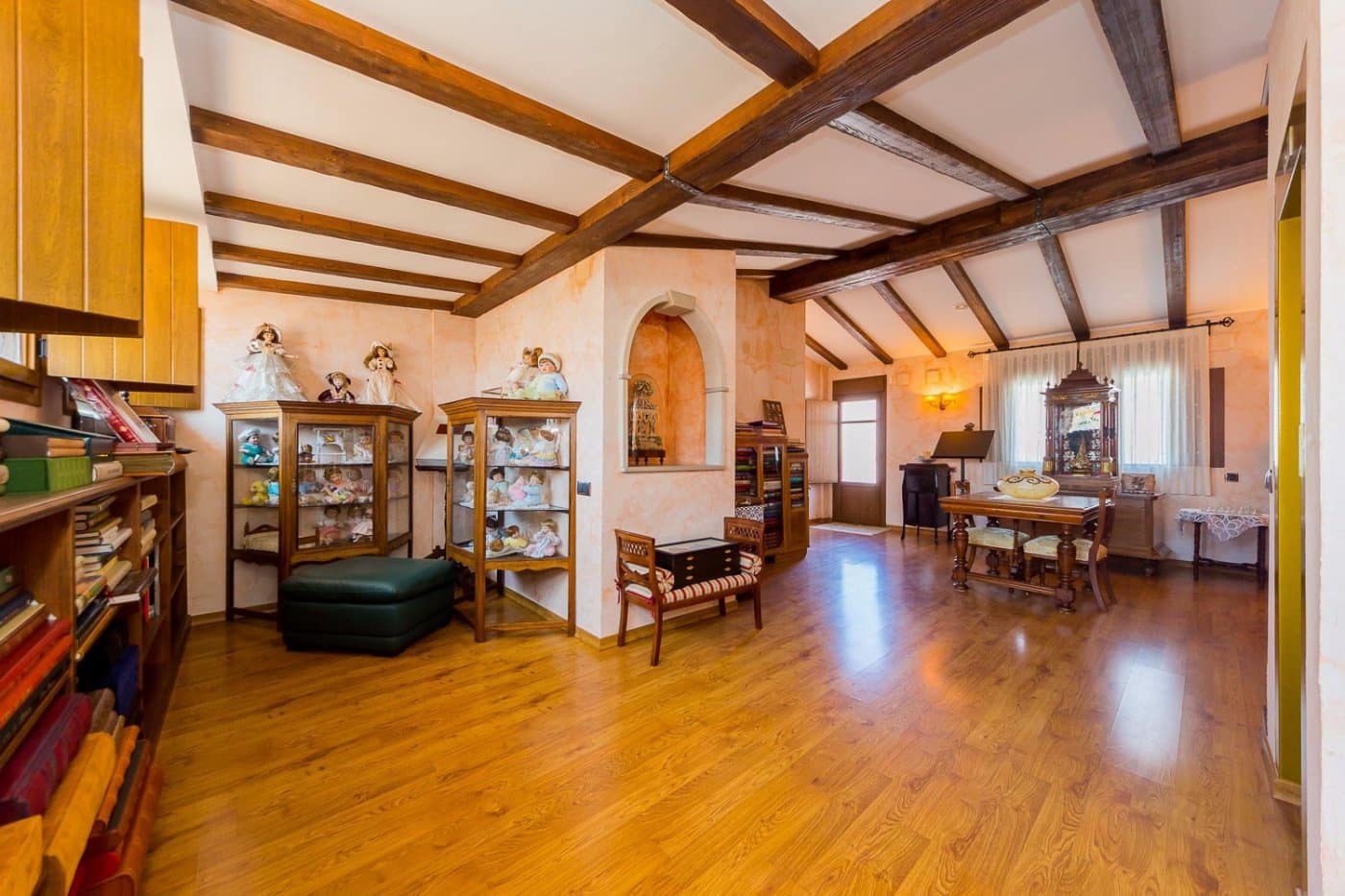 5 slaapkamer Commercieel te koop in Torrevieja - € 1.080.000 (Ref: 9499189)