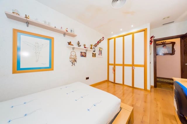 5 slaapkamer Commercieel te koop in Centro - Muelle Pesquero, Torrevieja - € 1.080.000 (Ref: 9499189)