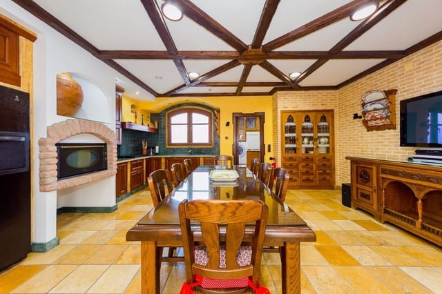 5 slaapkamer Commercieel te koop in Centro - Muelle Pesquero, Torrevieja - € 1.080.000 (Ref: 9499189)