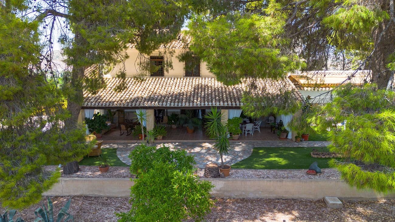 6 bedroom Villa for sale in Cehegin with pool - € 550,000 (Ref: 9499203)