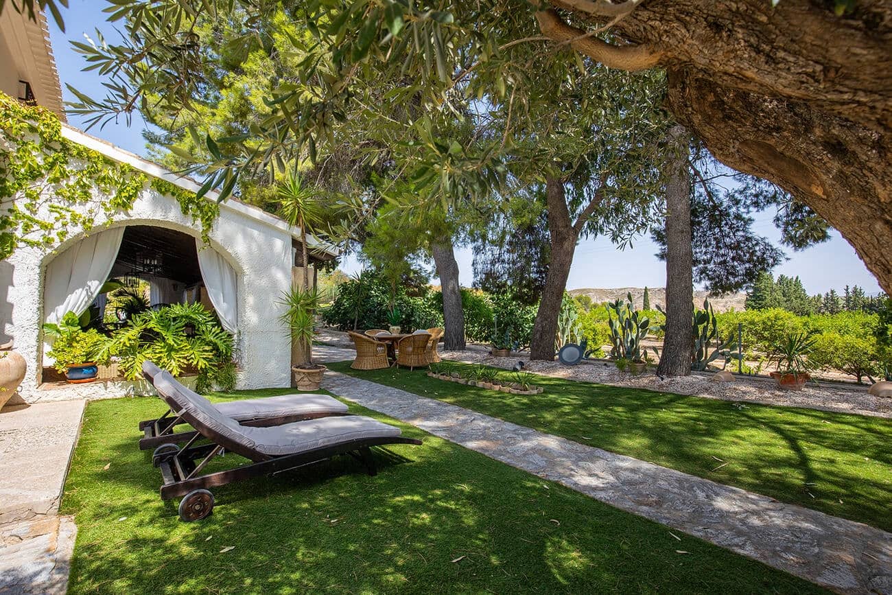 6 bedroom Villa for sale in Cehegin with pool - € 550,000 (Ref: 9499203)