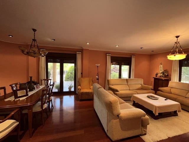 7 bedroom Villa for sale in Callosa de Segura - € 675,000 (Ref: 9499204)