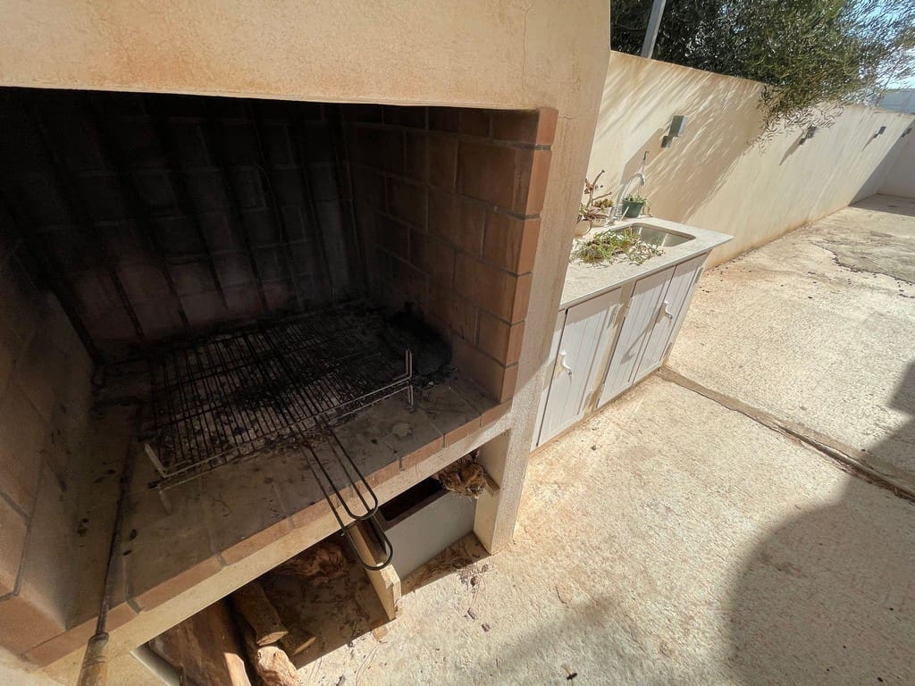 6 slaapkamer Villa te koop in Mar de Cristal met zwembad - € 676.000 (Ref: 9499206)