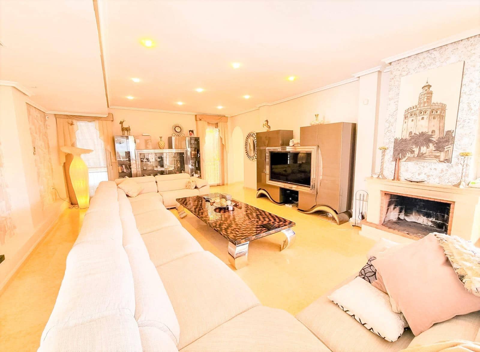 5 soverom Villa til salgs i Torrevieja med svømmebasseng - € 1 170 000 (Ref: 9499212)