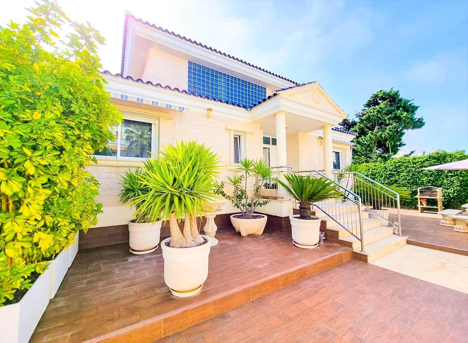 5 soverom Villa til salgs i Torrevieja med svømmebasseng - € 1 170 000 (Ref: 9499212)