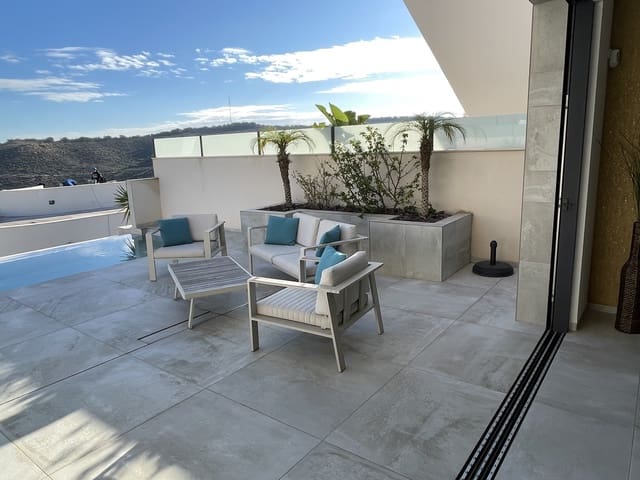 Chalet de 4 habitaciones en Ciudad Quesada, Rojales en venta con piscina garaje - 699.000 € (Ref: 9499213)