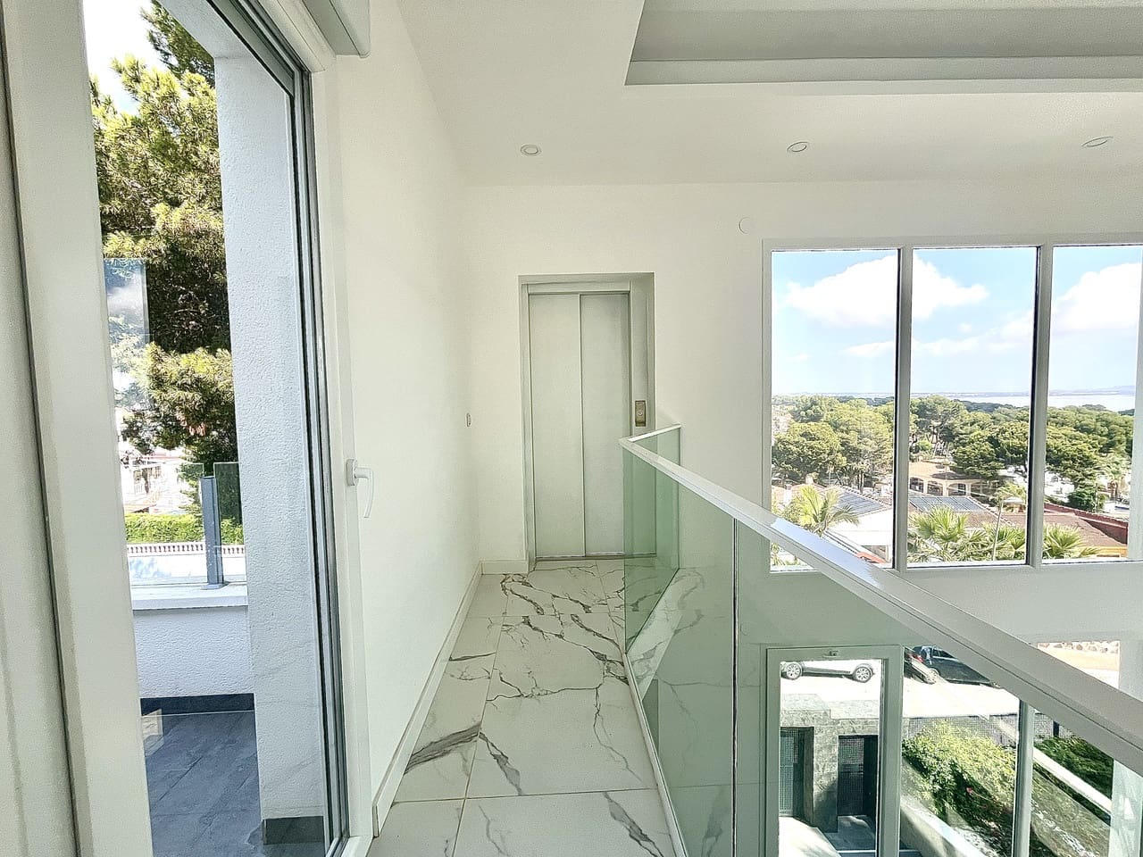 6 quarto Moradia para venda em Los Balcones com garagem - 1 050 000 € (Ref: 9499215)