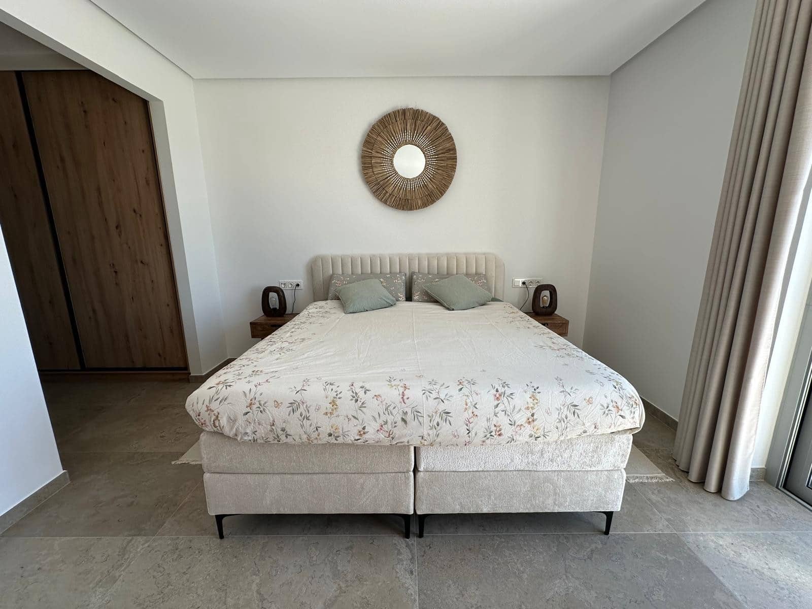 4 bedroom Villa for sale in Benijofar with pool garage - € 1,495,000 (Ref: 9499222)