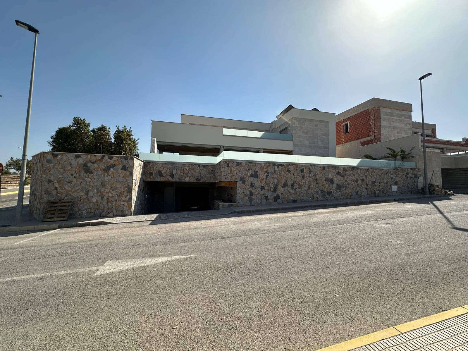 4 bedroom Villa for sale in Benijofar with pool garage - € 1,495,000 (Ref: 9499222)