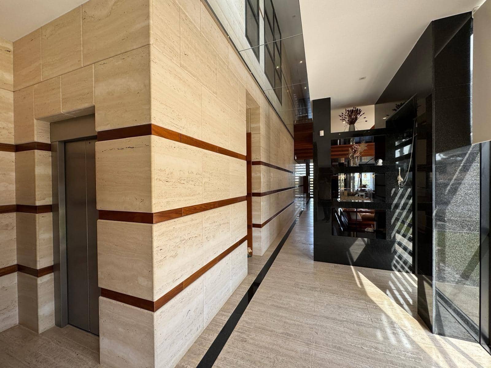 7 bedroom Villa for sale in Orihuela Costa with garage - € 3,950,000 (Ref: 9499232)