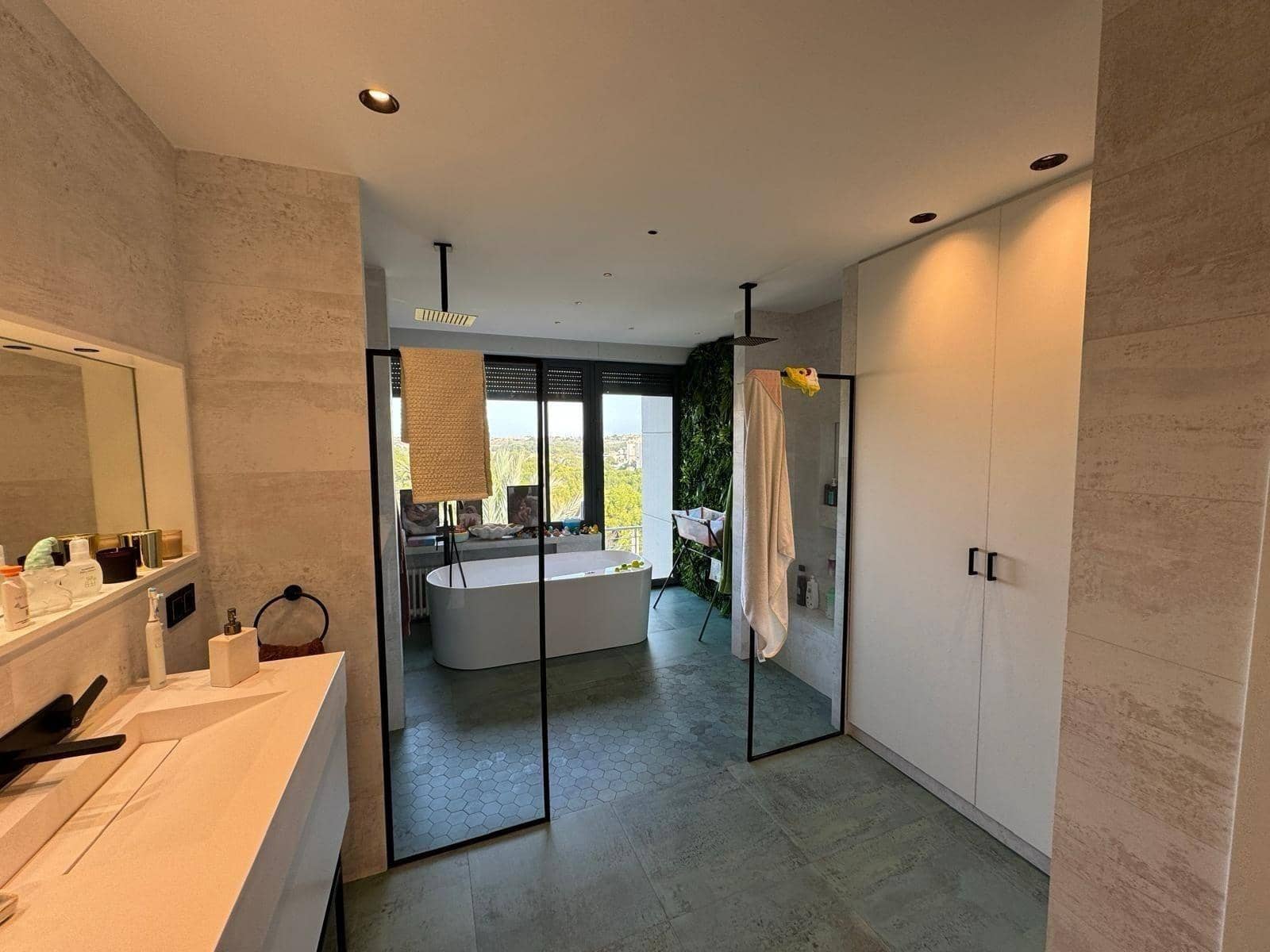 7 bedroom Villa for sale in Orihuela Costa with garage - € 3,950,000 (Ref: 9499232)