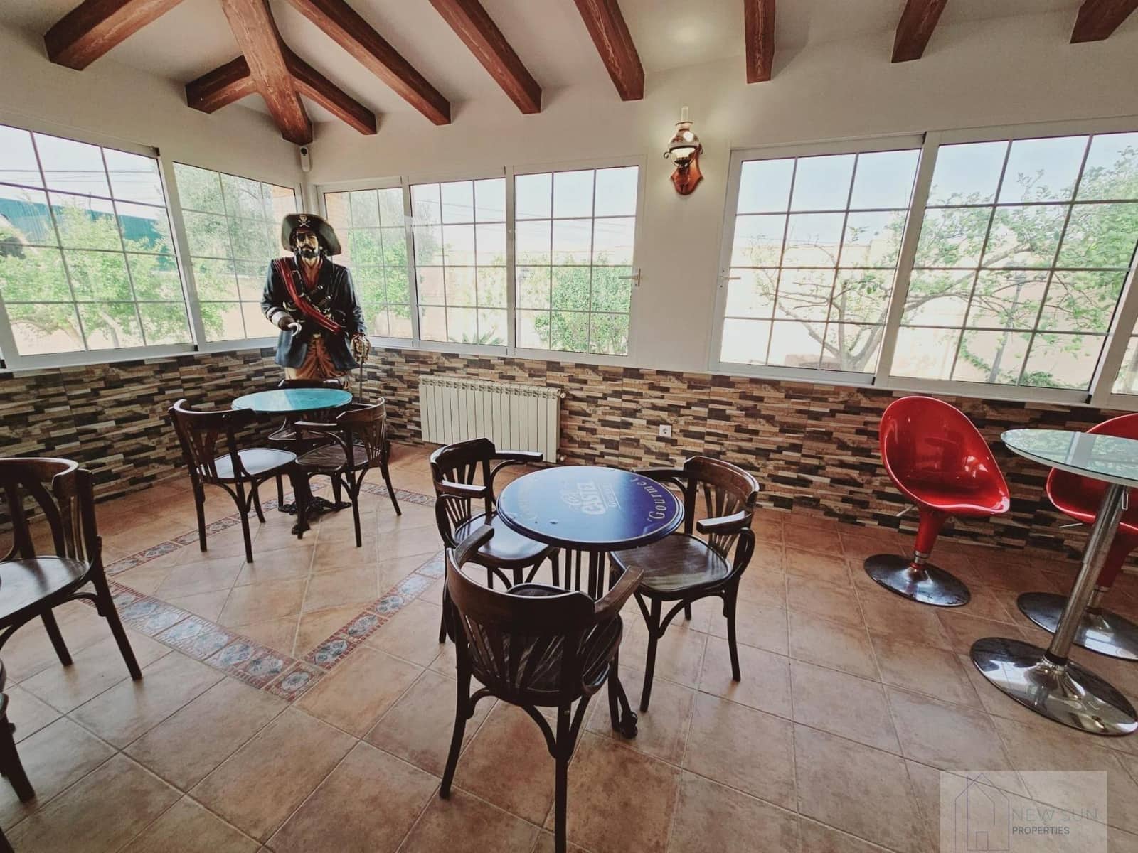 5 bedroom Villa for sale in Torrevieja with pool - € 689,000 (Ref: 9499236)