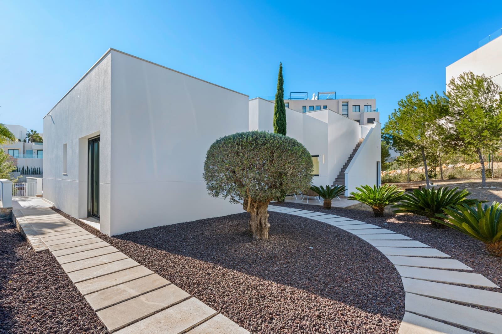 4 bedroom Villa for sale in Dehesa de Campoamor with pool garage - € 829,000 (Ref: 9499237)