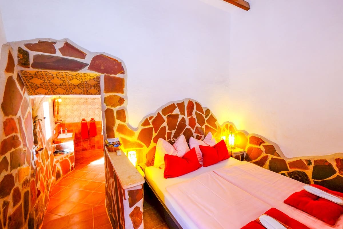 6 slaapkamer Commercieel te koop in Hondon de las Nieves met zwembad - € 850.000 (Ref: 9499250)