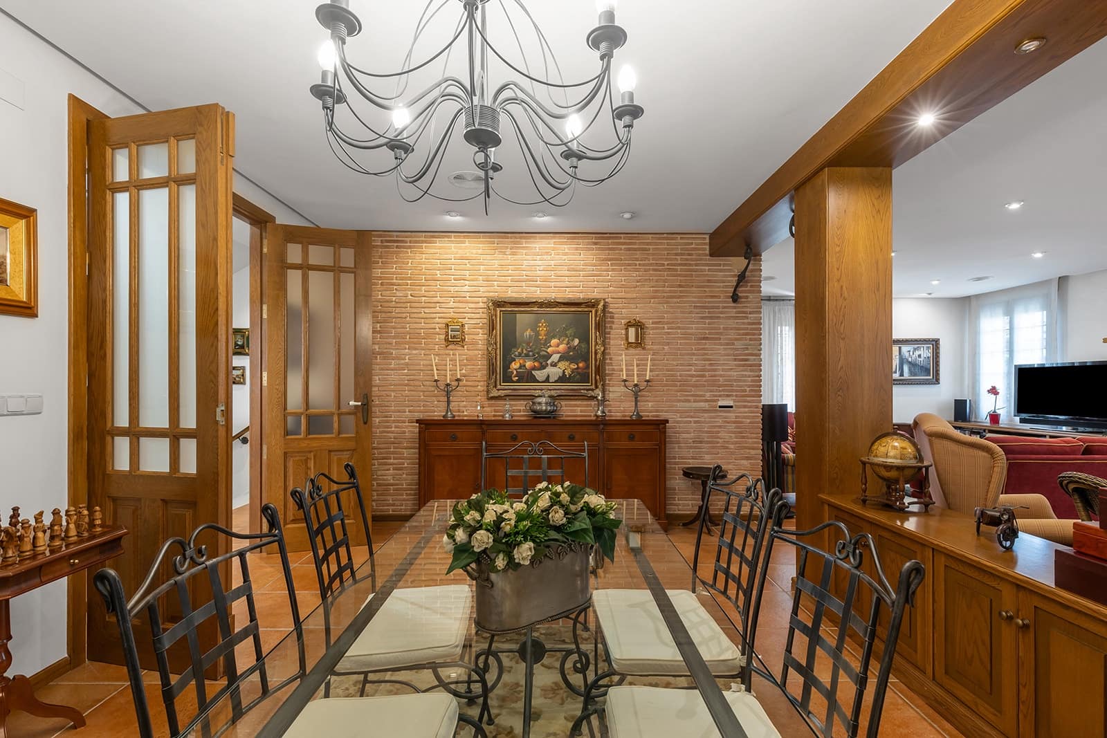 6 makuuhuone Huvila myytävänä paikassa Torrevieja - 2 490 000 € (Ref: 9499255)