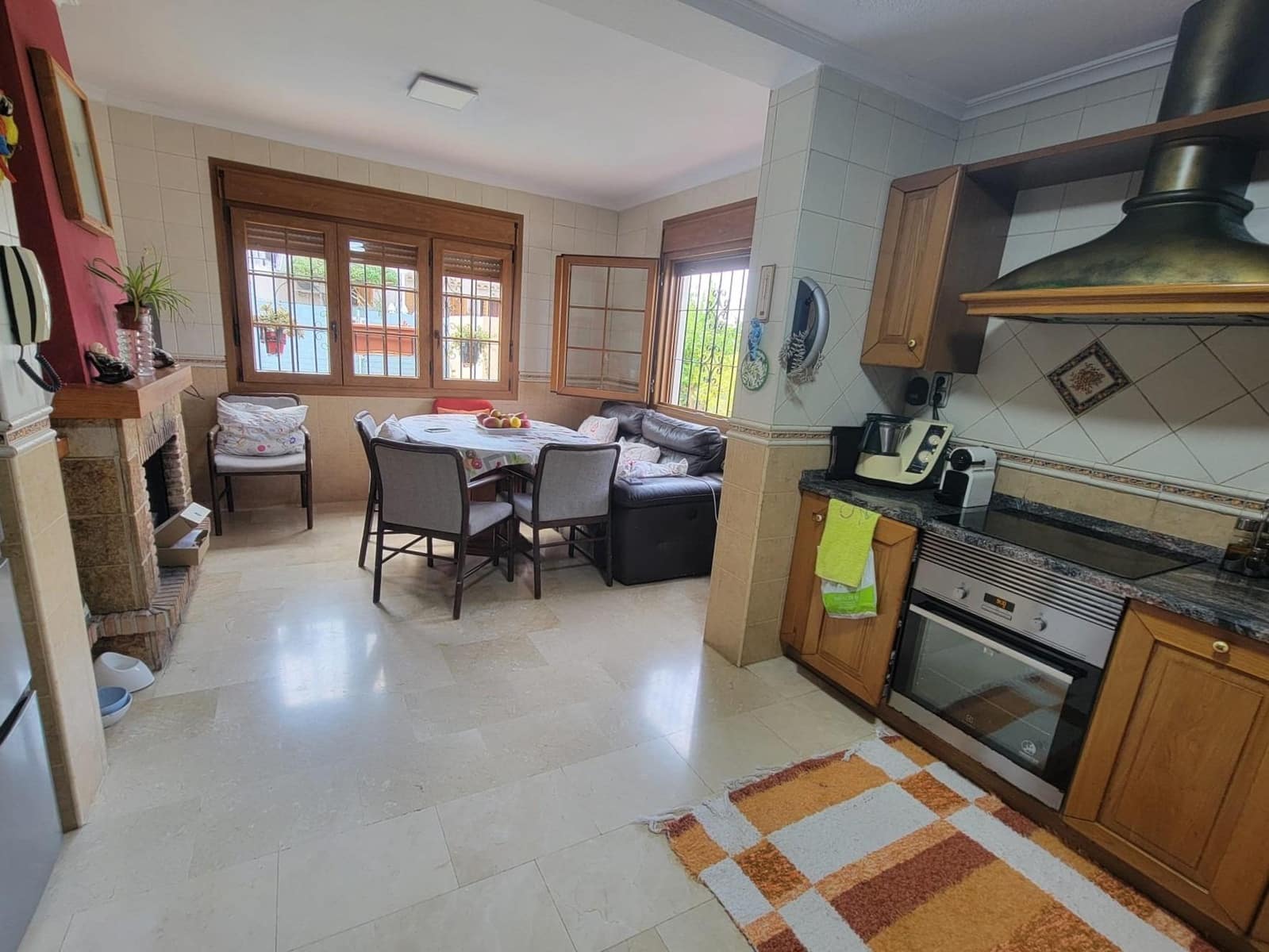 4 soveværelse Villa til salg i Torrevieja med swimmingpool - € 1.000.000 (Ref: 9499259)