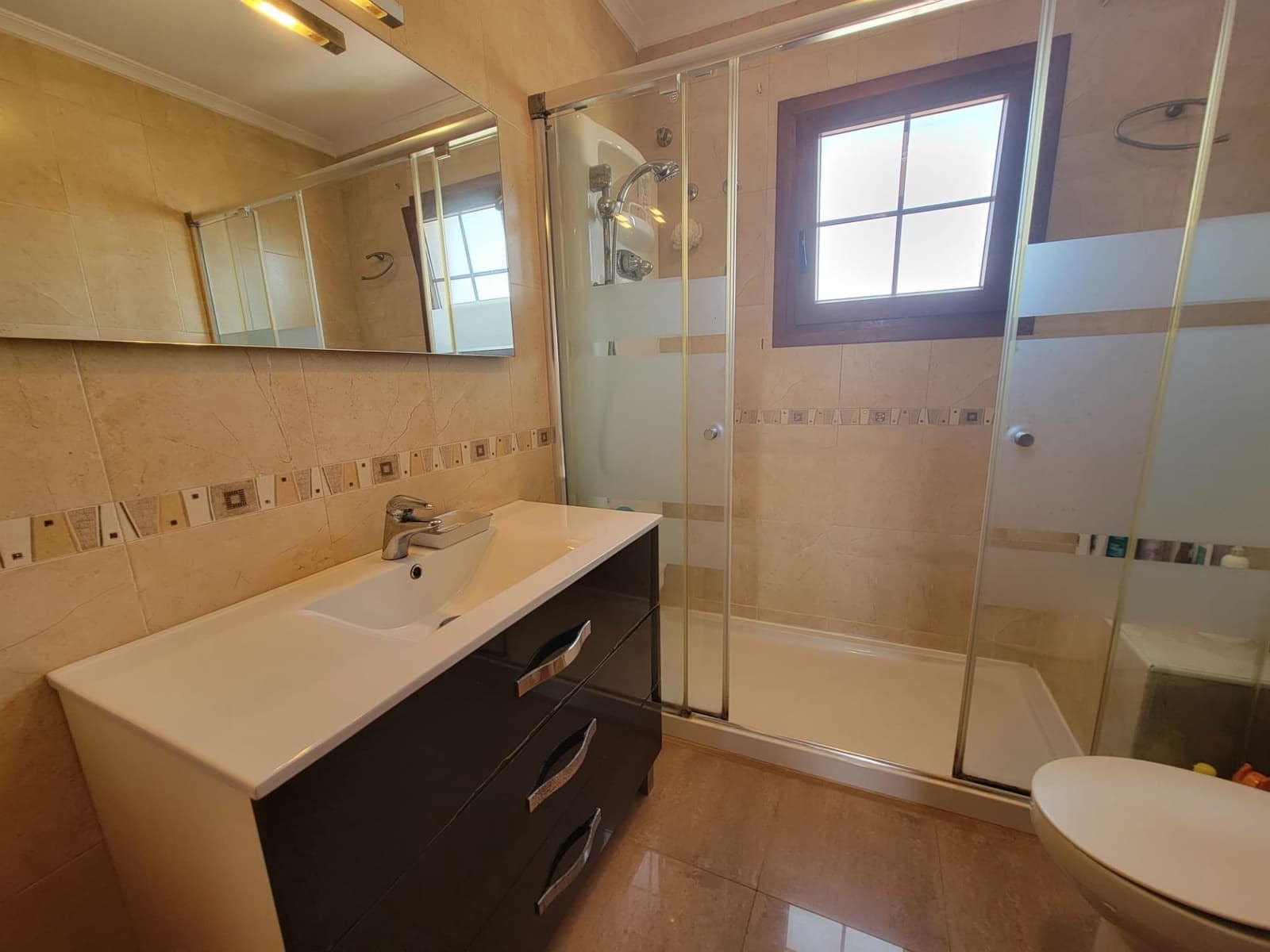 4 soveværelse Villa til salg i Torrevieja med swimmingpool - € 1.000.000 (Ref: 9499259)