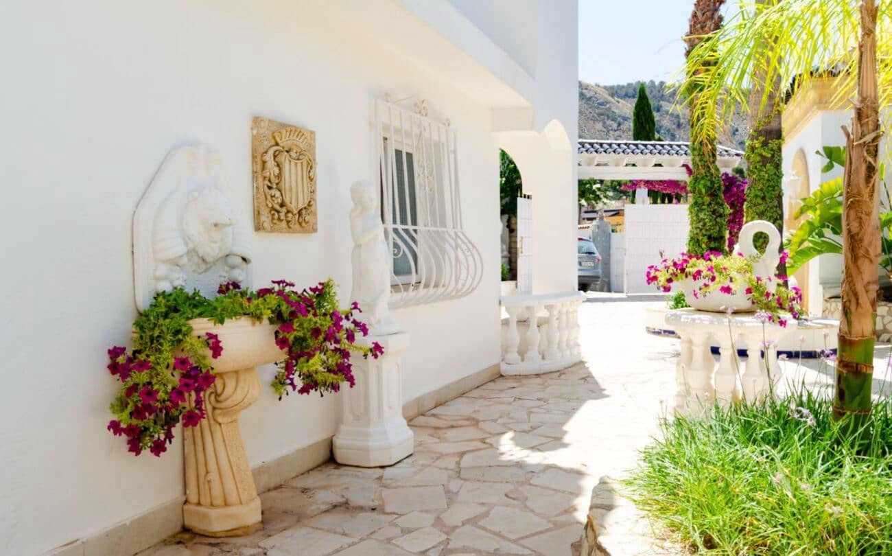 15 bedroom Villa for sale in Orxeta - € 950,000 (Ref: 9499270)