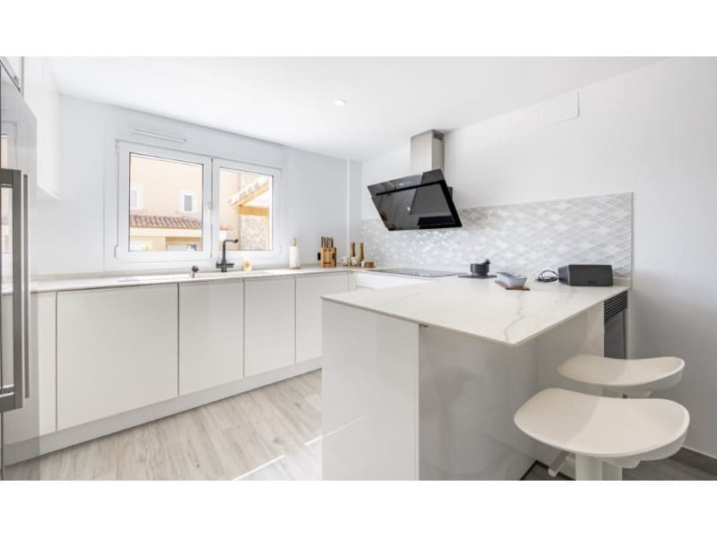 4 sypialnia Willa na sprzedaż w Alfaz del Pi / L'Alfas del Pi z garażem - 1 195 000 € (Ref: 9499286)