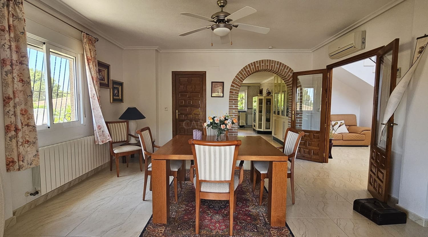 5 bedroom Villa for sale in Pinar de Campoverde with garage - € 725,000 (Ref: 9499303)