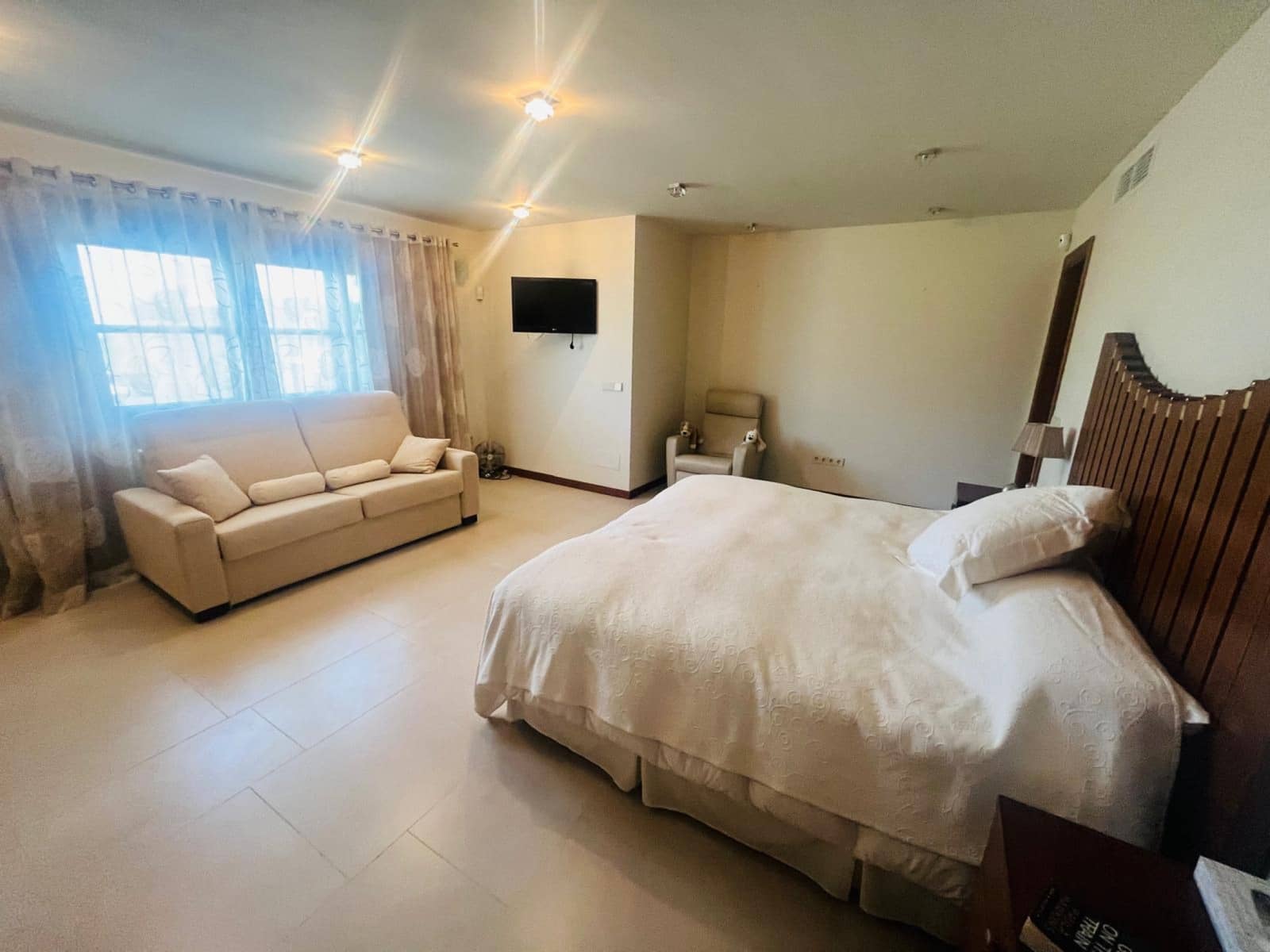 4 bedroom Villa for sale in Sucina with pool garage - € 995,000 (Ref: 9499309)