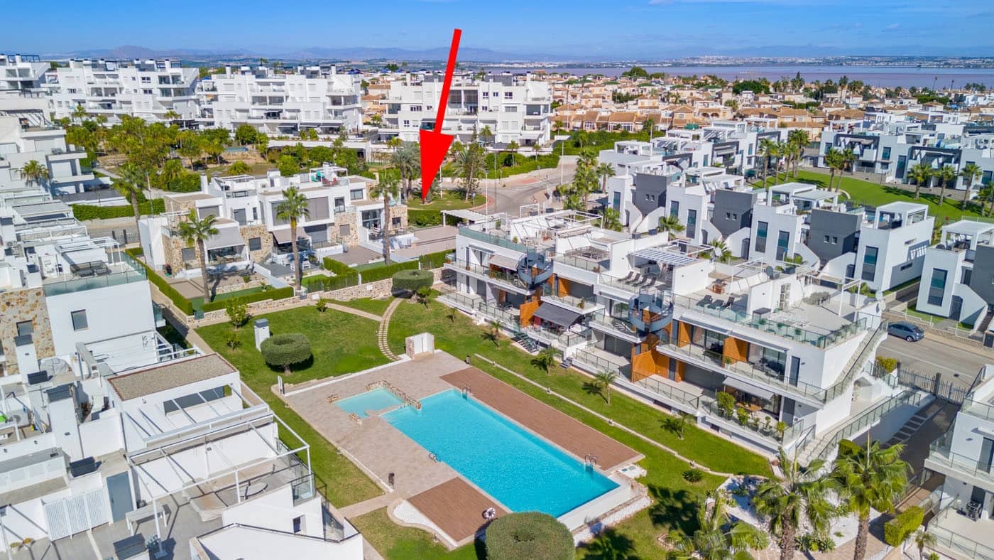 3 soveværelse Bungalow til salg i Torrevieja - € 569.000 (Ref: 9499314)