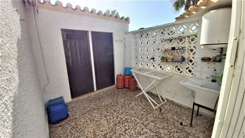 4 makuuhuone Huvila myytävänä paikassa Torrevieja mukana uima-altaan - 799 995 € (Ref: 9499321)