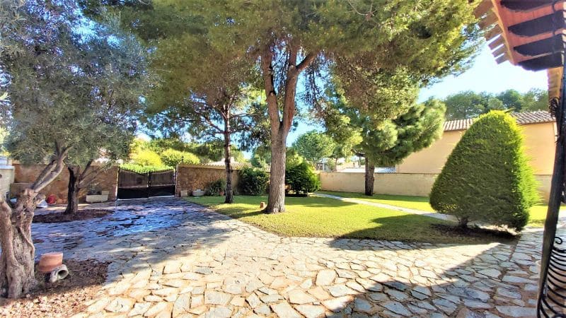 4 makuuhuone Huvila myytävänä paikassa Torrevieja mukana uima-altaan - 799 995 € (Ref: 9499321)
