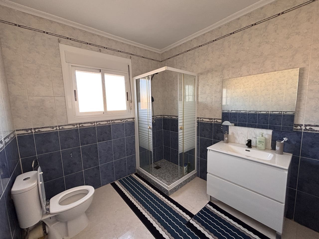 5 bedroom Villa for sale in Benijofar with garage - € 650,000 (Ref: 9499335)