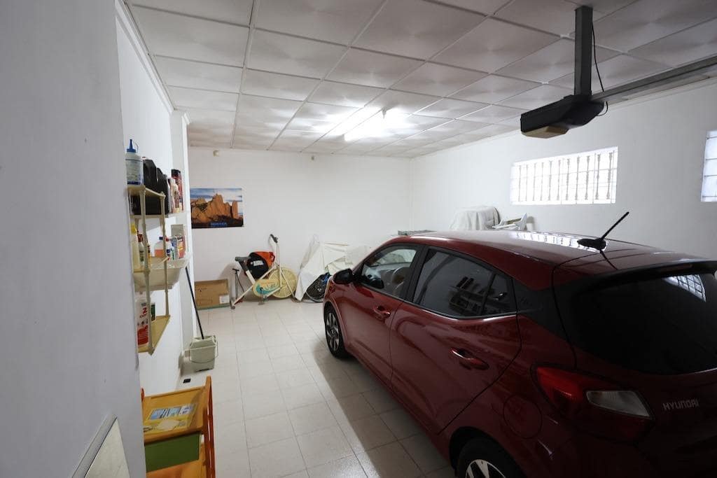 5 slaapkamer Villa te koop in Orihuela Costa met zwembad garage - € 850.000 (Ref: 9499339)