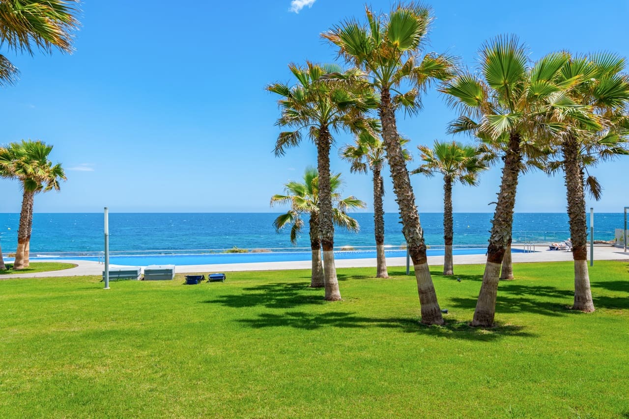 2 bedroom Apartment for sale in Punta Prima with garage - € 509,995 (Ref: 9499343)