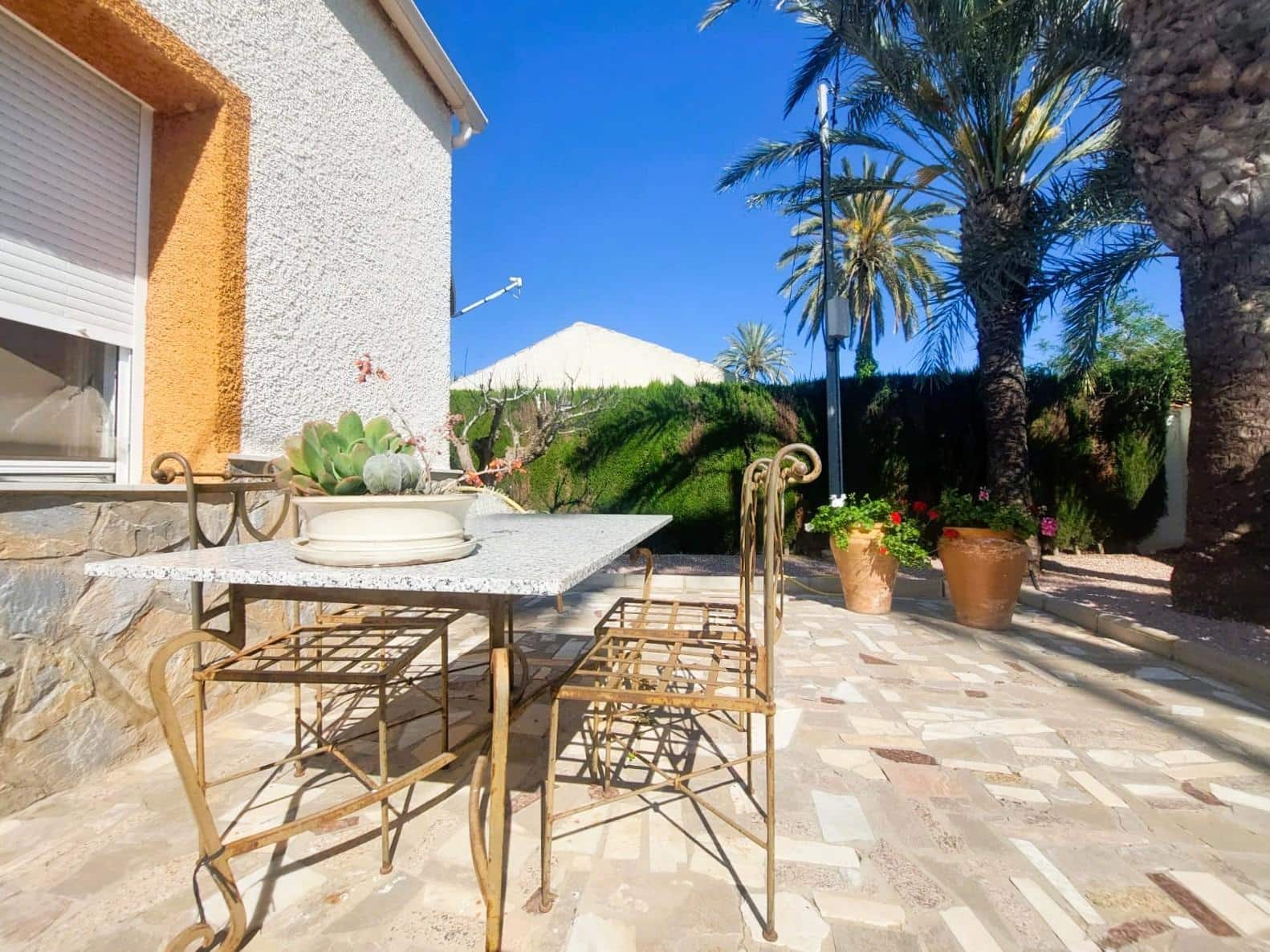 5 bedroom Finca/Country House for sale in La Marina with garage - € 570,000 (Ref: 9499347)