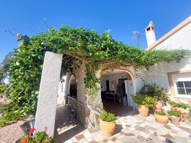 5 bedroom Finca/Country House for sale in La Marina, Elche / Elx with garage - € 570,000 (Ref: 9499347)