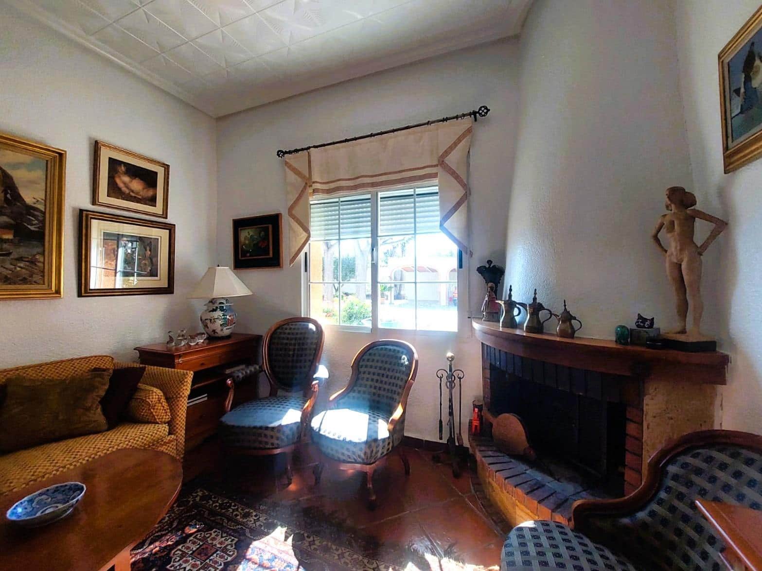 5 bedroom Finca/Country House for sale in La Marina with garage - € 570,000 (Ref: 9499347)