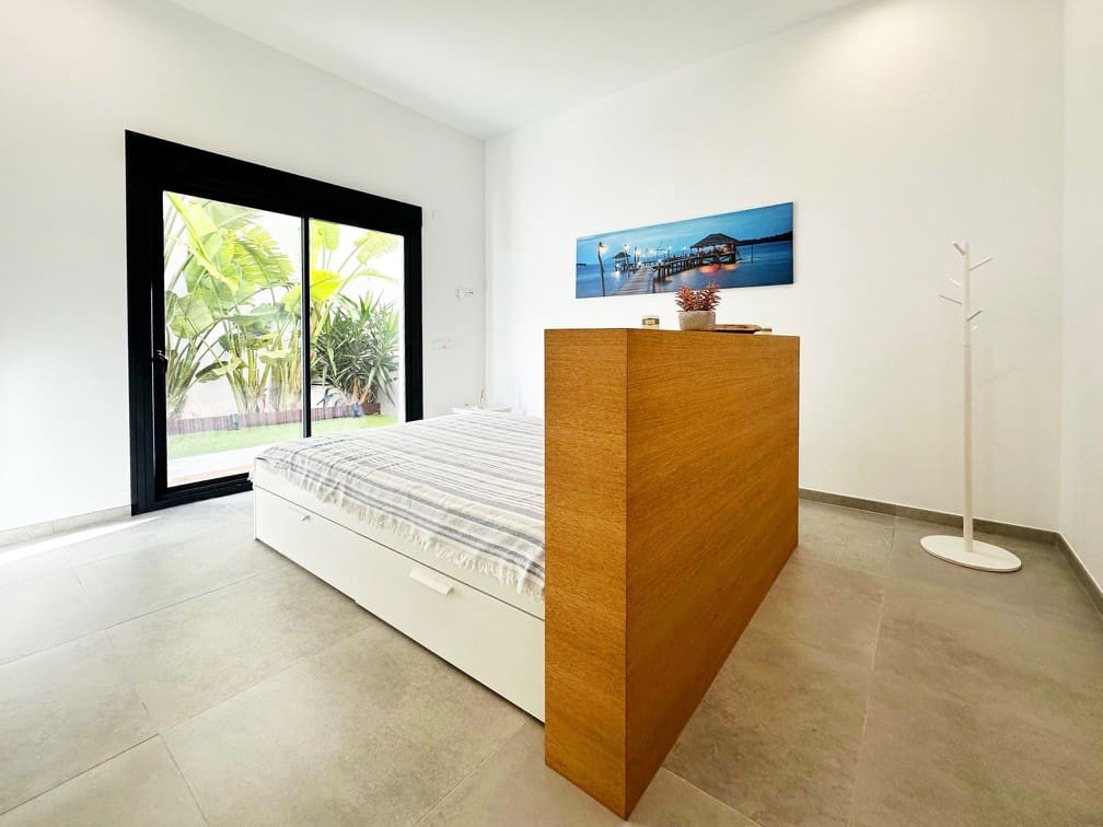 3 bedroom Villa for sale in Rojales with pool garage - € 620,000 (Ref: 9499349)