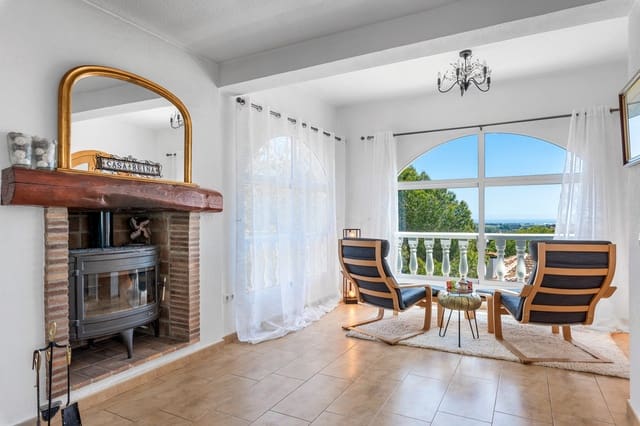 4 bedroom Villa for sale in Pinar de Campoverde, Pilar de la Horadada - € 699,000 (Ref: 9499359)