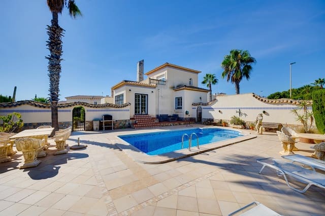 3 bedroom Villa for sale in Lomas de Campoamor - Las Ramblas, Orihuela with pool garage - € 550,000 (Ref: 9499362)