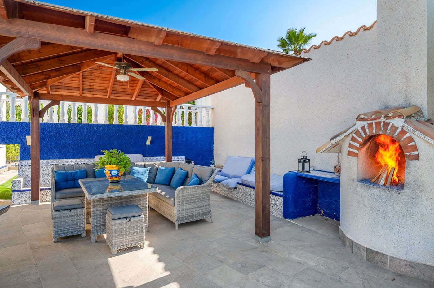 5 bedroom Villa for sale in Almoradi with pool garage - € 699,990 (Ref: 9499371)